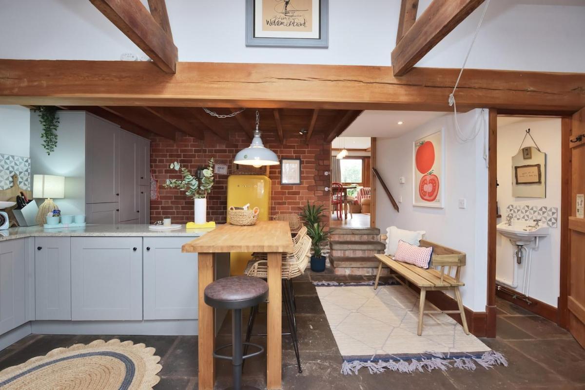 レッドベリー The Applebarn - Country Retreat - Sleeps 6-8ヴィラ エクステリア 写真